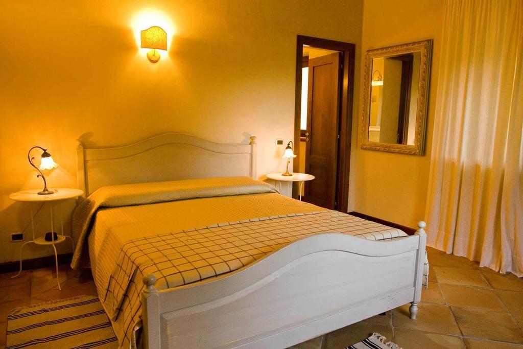 Agriturismo Borgo Serafino Mangone  Bilik gambar