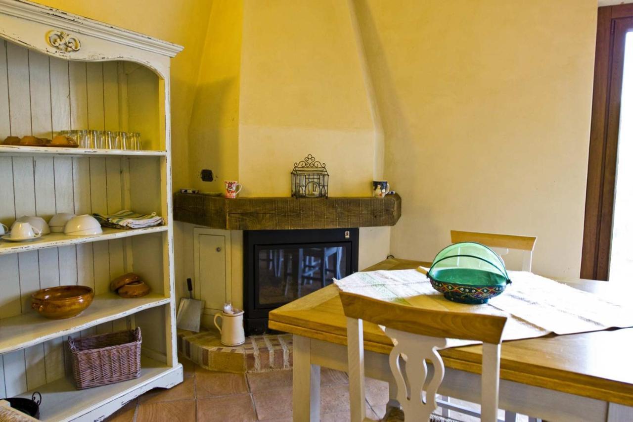 Agriturismo Borgo Serafino Mangone  Luaran gambar