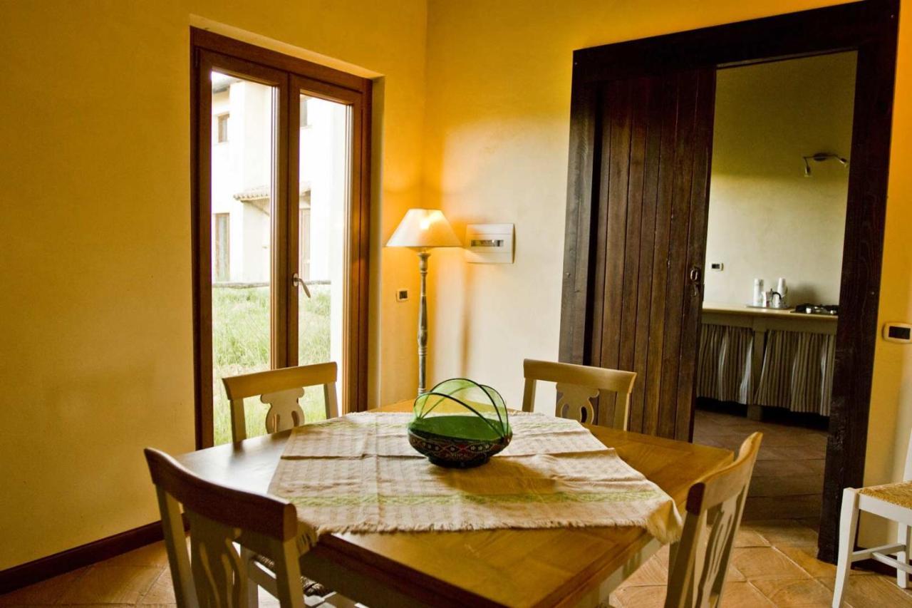 Agriturismo Borgo Serafino Mangone  Luaran gambar