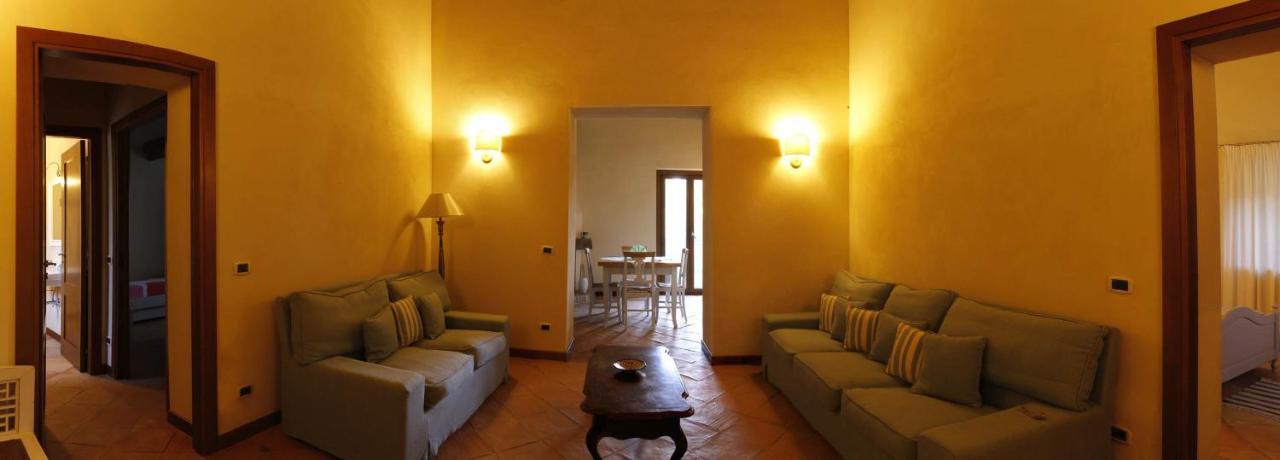 Agriturismo Borgo Serafino Mangone  Luaran gambar